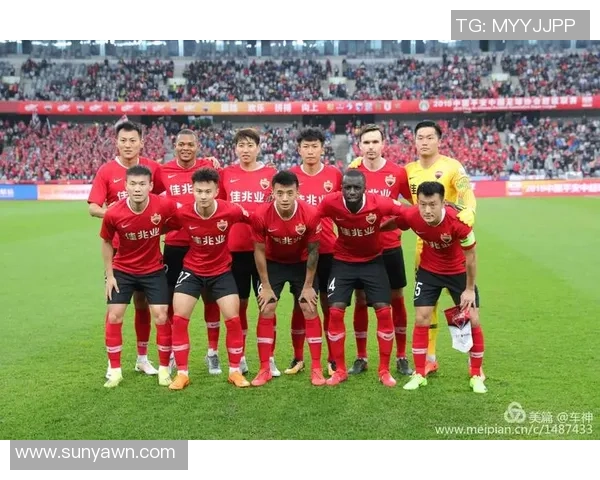 中超焦点战天津天海迎战深圳佳兆业争夺宝贵积分之战